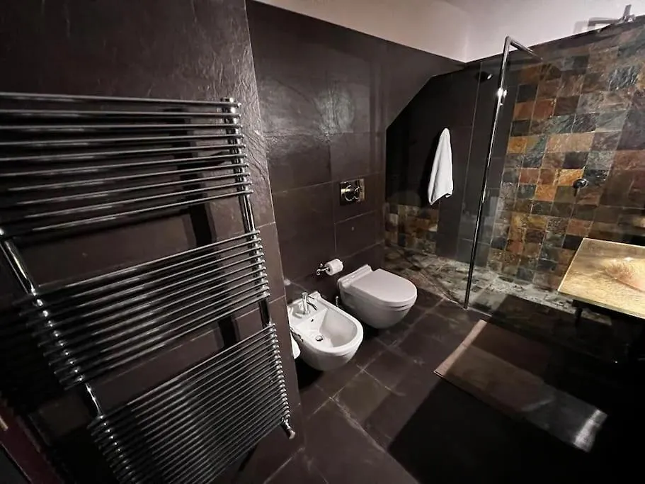 Lu.Ni. Guesthouse Roma 0*,  Italia
