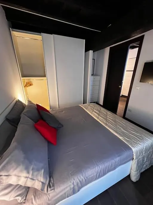 Lu.Ni. Guesthouse Roma Italia